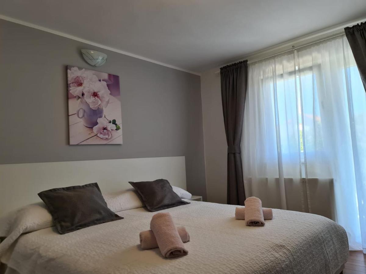 Apartments Juric Бродариця Екстер'єр фото