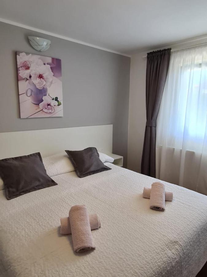 Apartments Juric Бродариця Екстер'єр фото