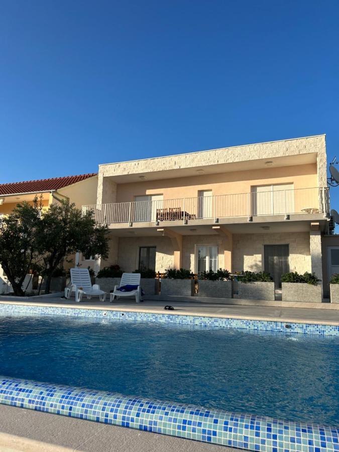 Apartments Juric Бродариця Екстер'єр фото