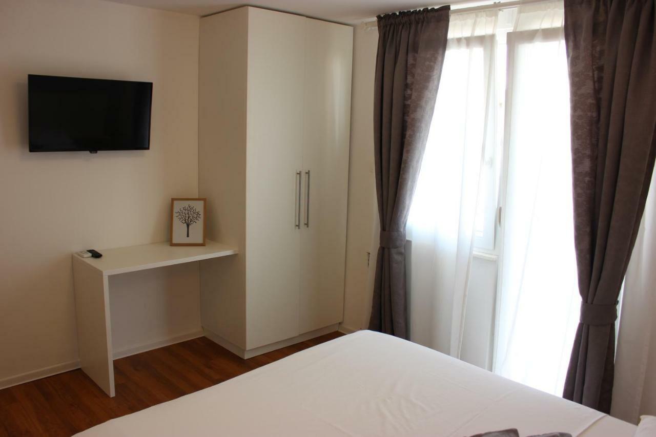 Apartments Juric Бродариця Екстер'єр фото